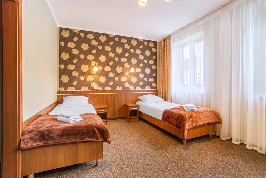 Hotel Bristol Kielce Room photo